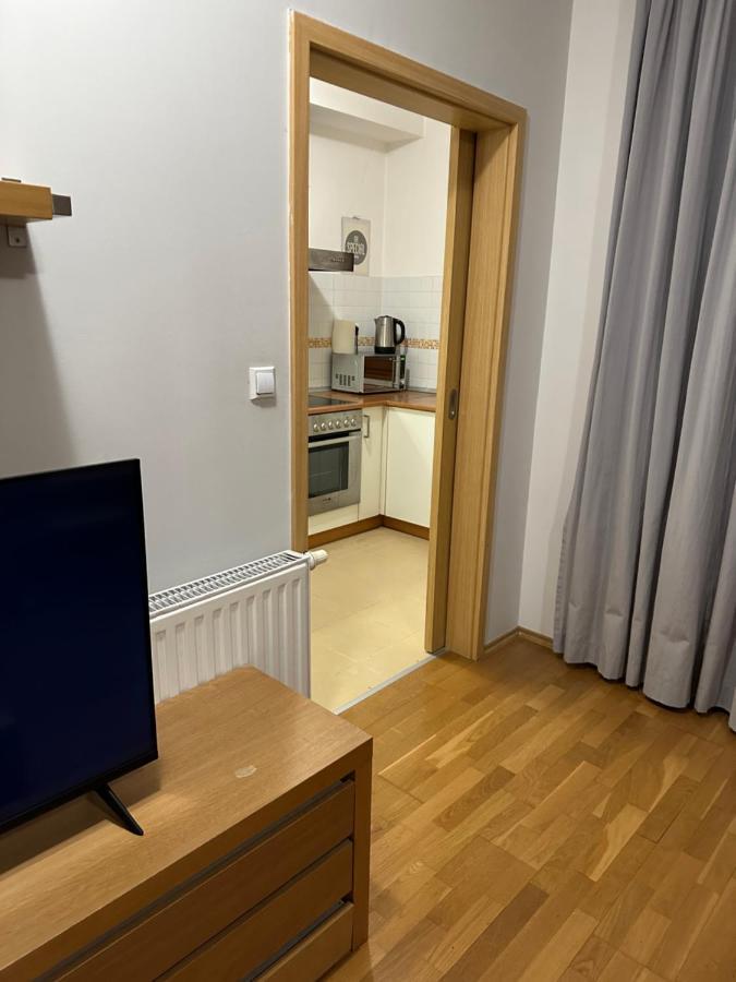 Central Apartment With Balcony Budapest Exterior foto