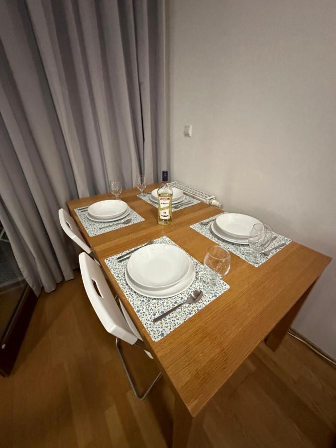 Central Apartment With Balcony Budapest Exterior foto