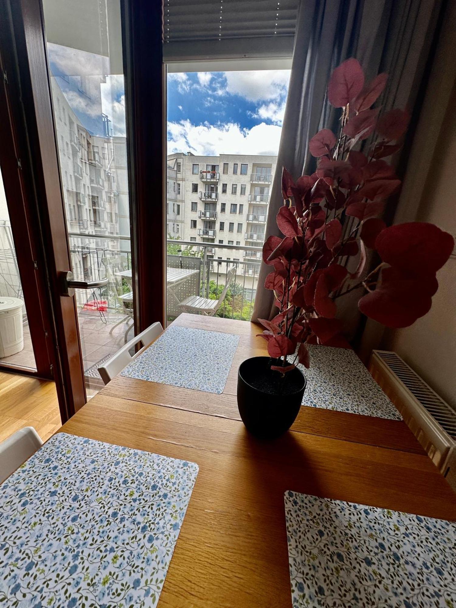 Central Apartment With Balcony Budapest Exterior foto